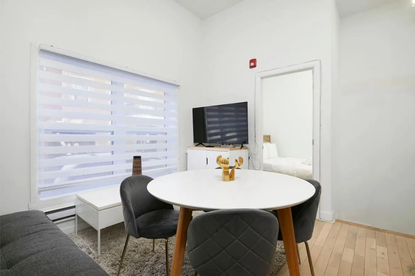 Delightful 2Br In Village Downtown Zh1 Montreal
