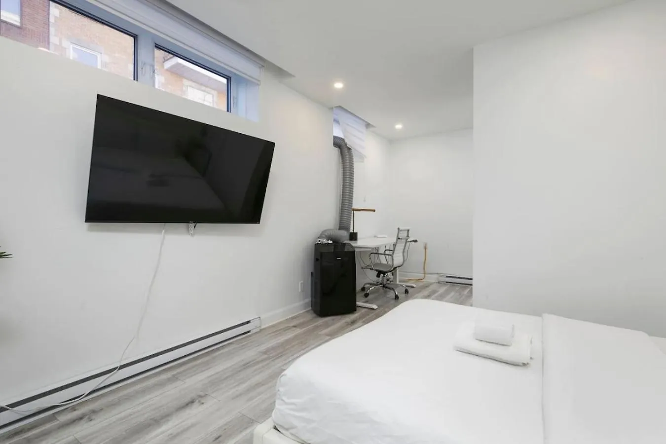 Delightful 2Br In Village Downtown Zh1 Montreal Apartment