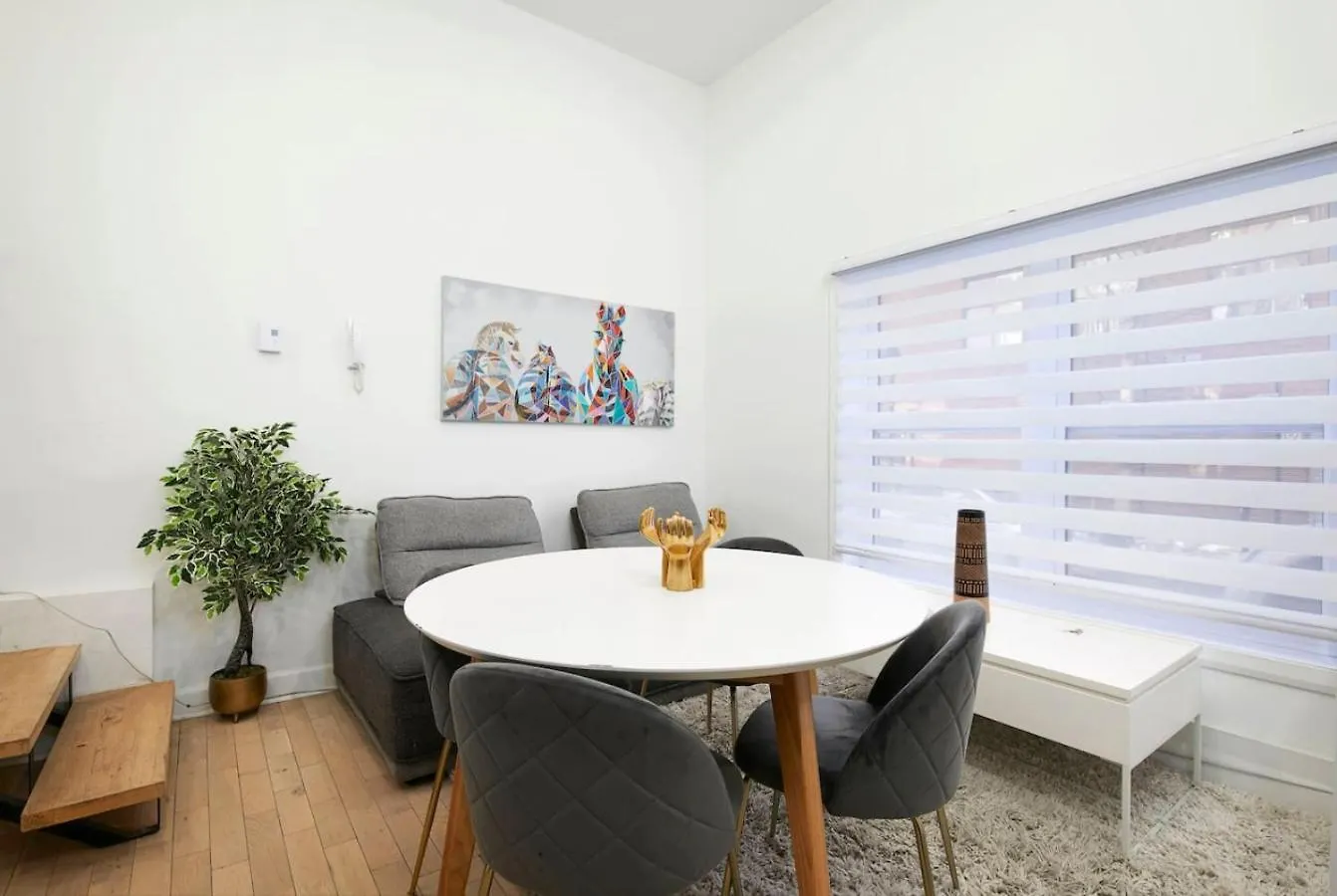 Delightful 2Br In Village Downtown Zh1 location